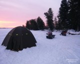 Рыбацким приютом стала специализированная зимняя палатка